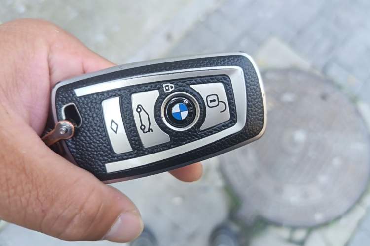 Used BMW 5 Series 2017 525Li Luxury Design Package Vehicle Key