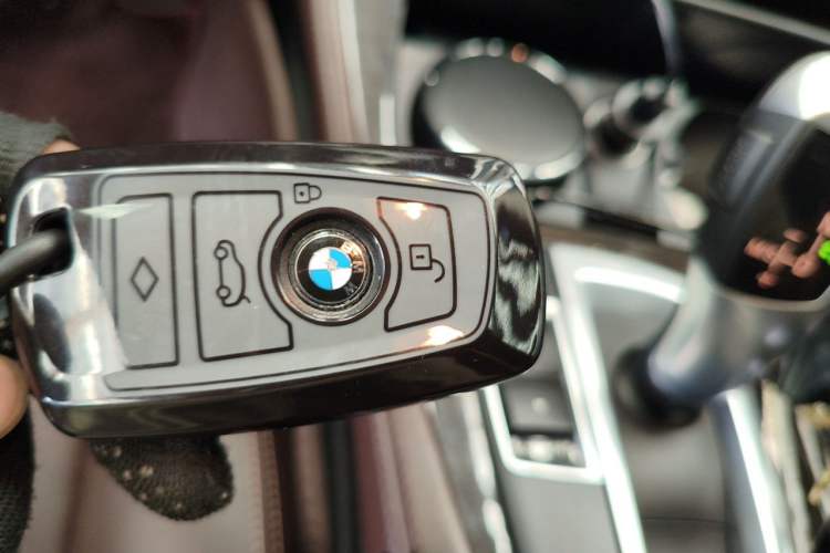 Used BMW 5 Series 2017 525Li Luxury Design Package Vehicle Key