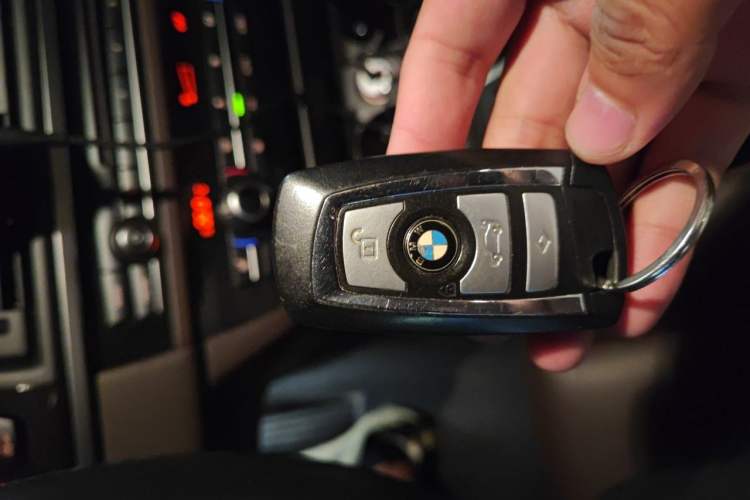 Used BMW 5 Series 2017 525Li Luxury Design Package Vehicle Key