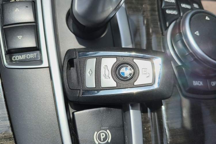 Used BMW 5 Series 2017 525Li Luxury Design Package Vehicle Key