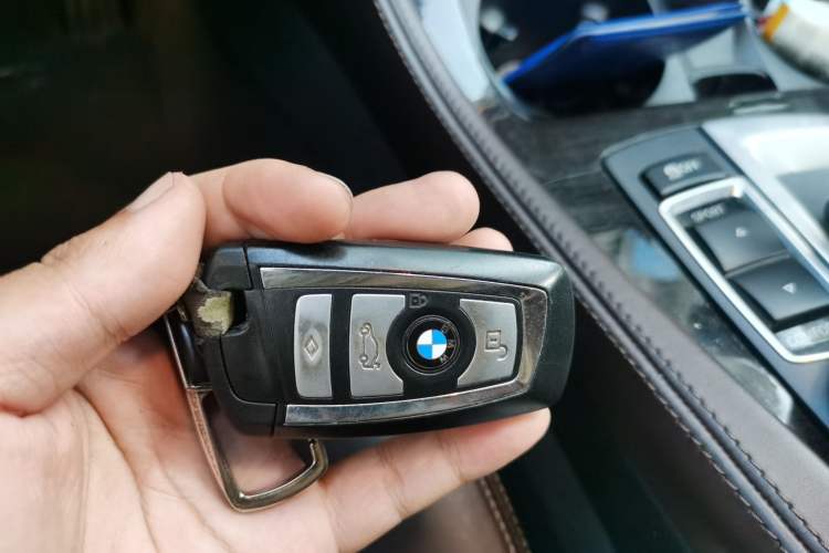 Used BMW 5 Series 2017 525Li Luxury Design Package Vehicle Key