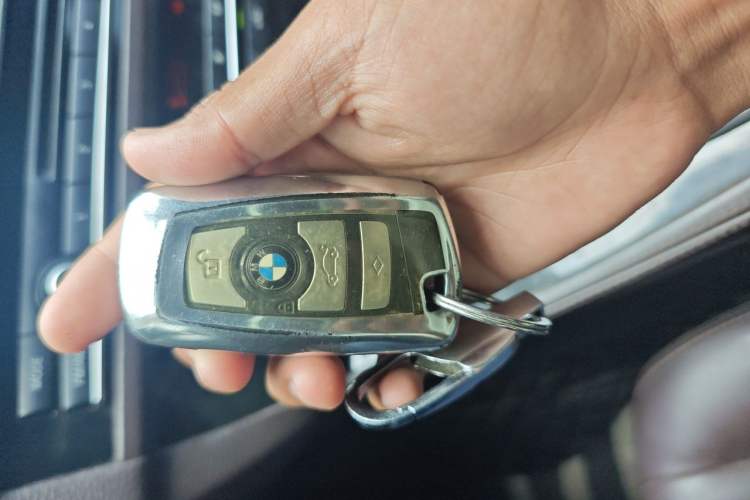 Used BMW 5 Series 2017 525Li Luxury Design Package Vehicle Key
