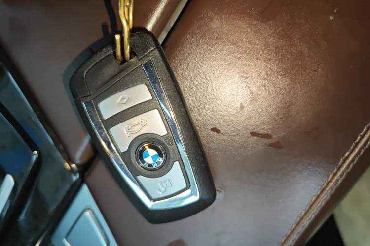 Used BMW 5 Series 2017 525Li Luxury Design Package Vehicle Key