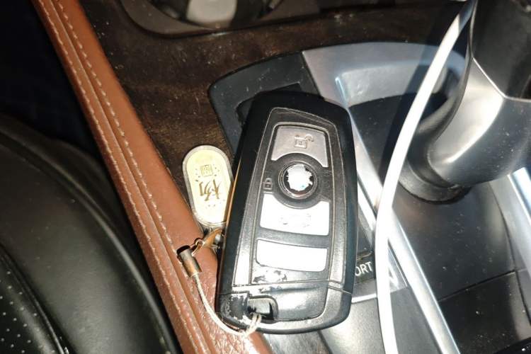 Used BMW 5 Series 2017 525Li Leading Model Vehicle Key