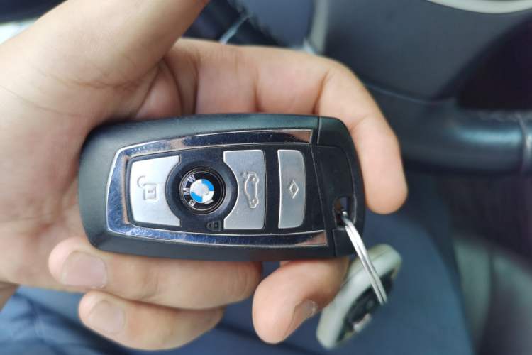 Used BMW 5 Series 2017 525Li Luxury Design Package Vehicle Key