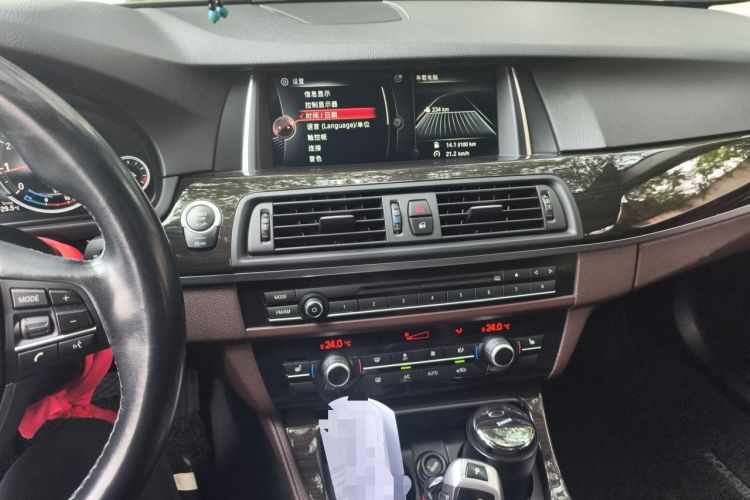 Used BMW 5 Series 2017 525Li Luxury Design Package Audio And AC Panel