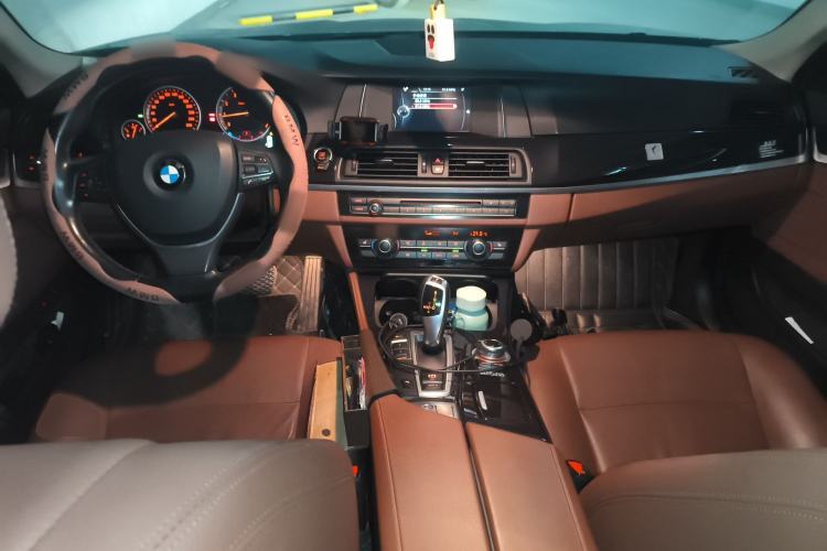 Used BMW 5 Series 2017 520Li Elegant Edition Center Console