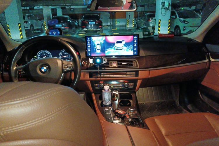 Used BMW 5 Series 2017 525Li Leading Model Center Console