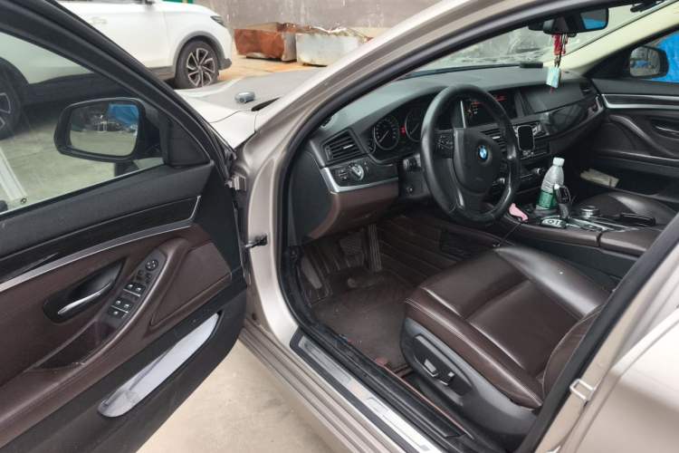Used BMW 5 Series 2017 525Li Luxury Design Package Driver Seat