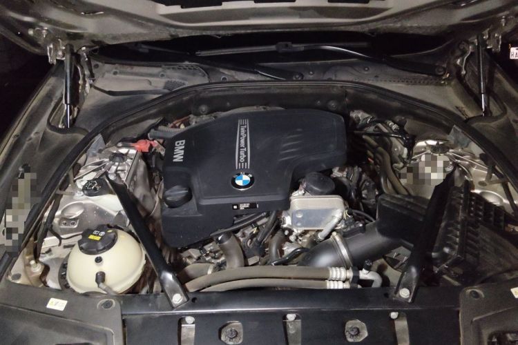 Used BMW 5 Series 2017 525Li Luxury Design Package Engine Bay