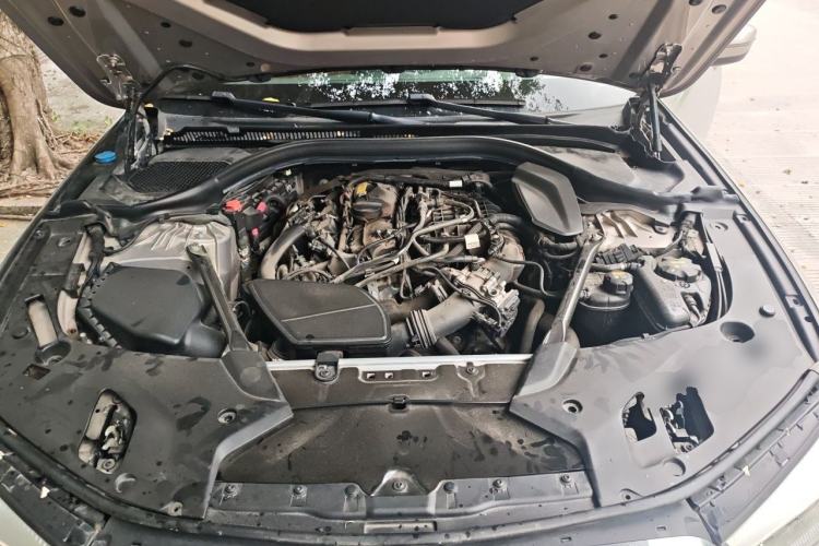 Used BMW 5 Series 2017 528Li Leading Model Engine Bay