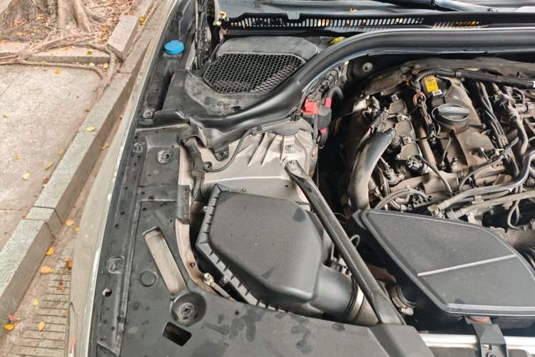 Used BMW 5 Series 2017 528Li Leading Model Engine Bay Right