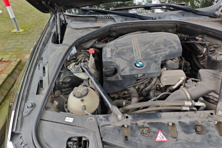 Used BMW 5 Series 2017 525Li Luxury Design Package Engine Bay Right