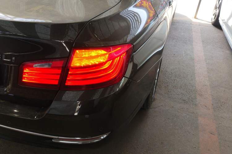 Used BMW 5 Series 2017 525Li Luxury Design Package Exterior 1