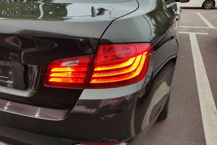 Used BMW 5 Series 2017 525Li Leading Model Exterior 3