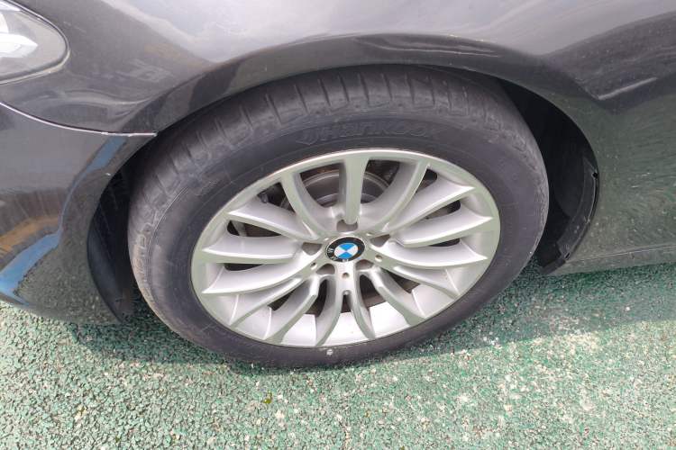 Used BMW 5 Series 2017 525Li Luxury Design Package Exterior 4