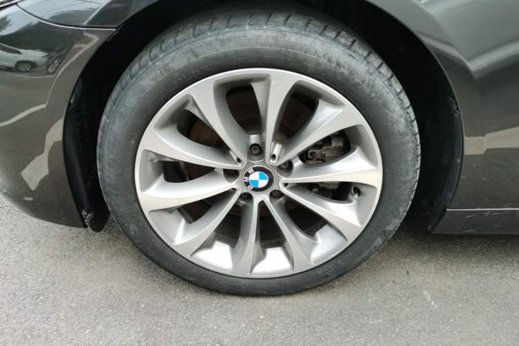 Used BMW 5 Series 2017 525Li Leading Model Exterior 4
