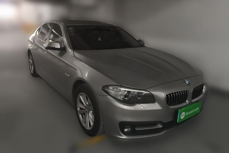 Used BMW 5 Series 2017 520Li Elegant Edition Front Right 45 Deg