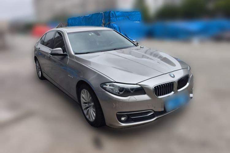 Used BMW 5 Series 2017 525Li Luxury Design Package Front Right 45 Deg
