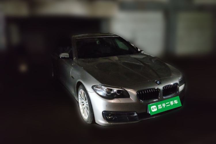 Used BMW 5 Series 2017 525Li Luxury Design Package Front Right 45 Deg