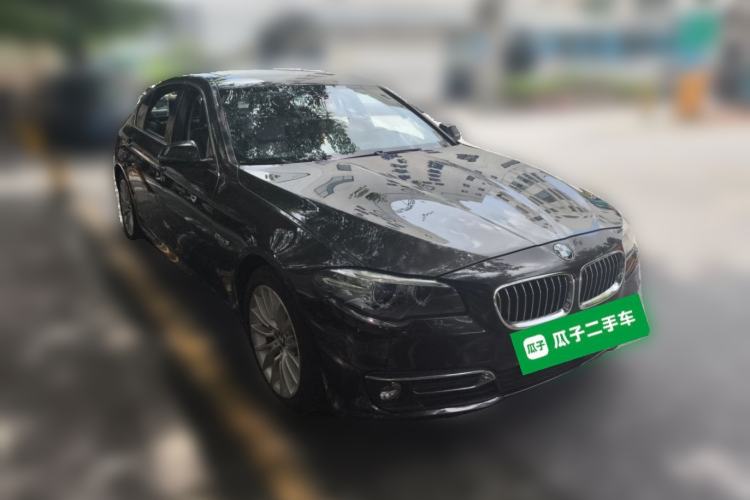 Used BMW 5 Series 2017 525Li Luxury Design Package Front Right 45 Deg
