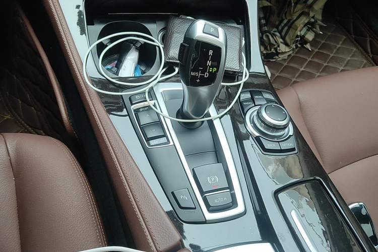 Used BMW 5 Series 2017 525Li Leading Model Gear Lever