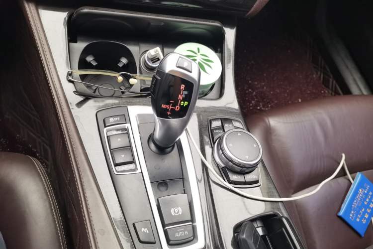 Used BMW 5 Series 2017 525Li Luxury Design Package Gear Lever