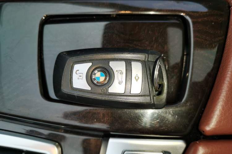 Used BMW 5 Series 2017 525Li Leading Model Interior 1