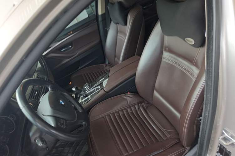 Used BMW 5 Series 2017 525Li Luxury Design Package Left Front Seat