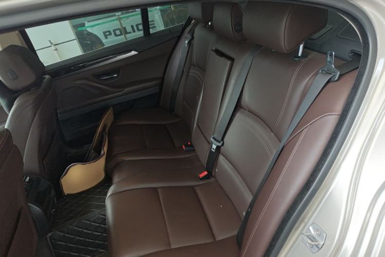 Used BMW 5 Series 2017 525Li Luxury Design Package Left Rear Seat