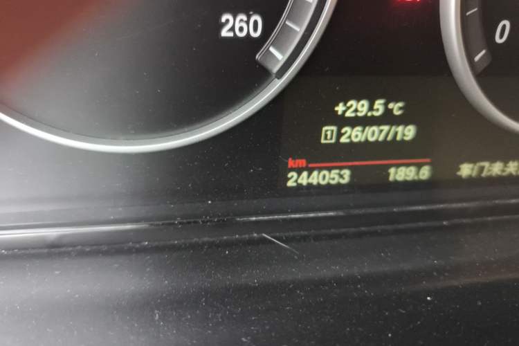 Used BMW 5 Series 2017 525Li Luxury Design Package Odometer Close Up