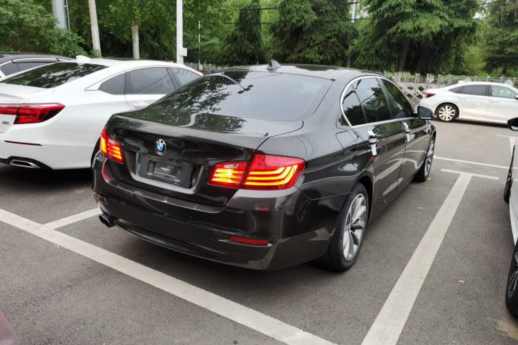 Used BMW 5 Series 2017 525Li Leading Model Rear Right 45 Deg