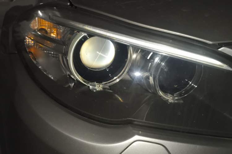Used BMW 5 Series 2017 520Li Elegant Edition Right Front Headlight
