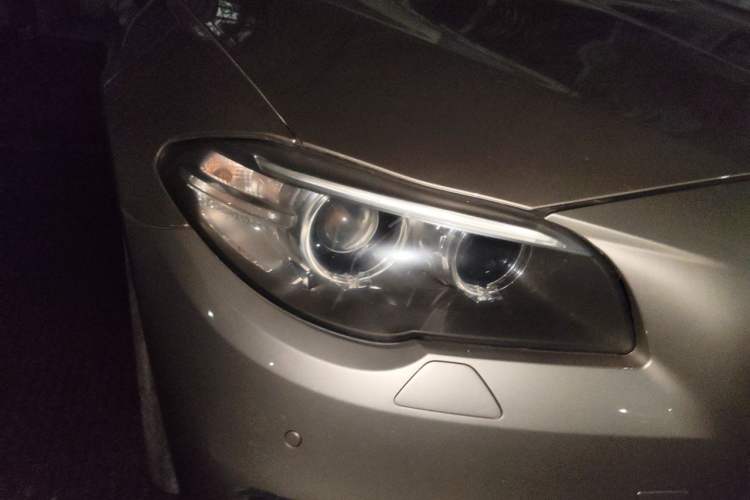 Used BMW 5 Series 2017 525Li Luxury Design Package Right Front Headlight