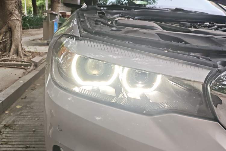 Used BMW 5 Series 2017 528Li Leading Model Right Front Headlight