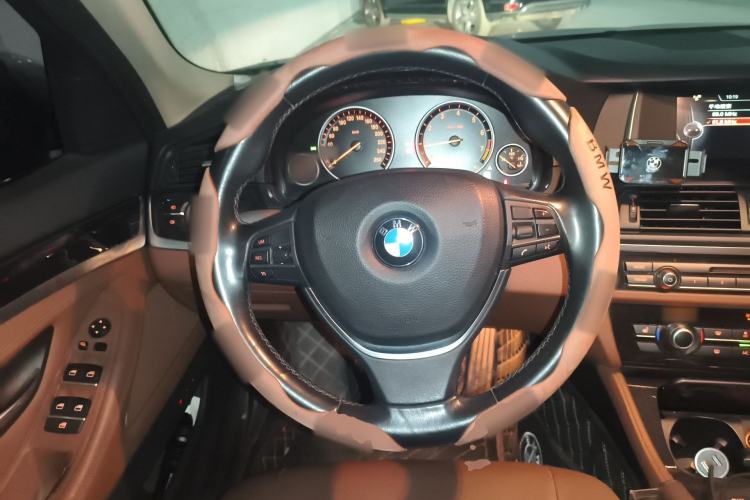 Used BMW 5 Series 2017 520Li Elegant Edition Steering Wheel
