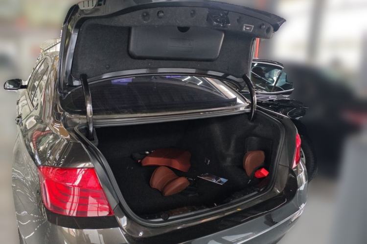 Used BMW 5 Series 2017 525Li Luxury Design Package Trunk