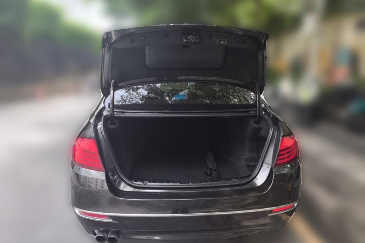 Used BMW 5 Series 2017 525Li Luxury Design Package Trunk
