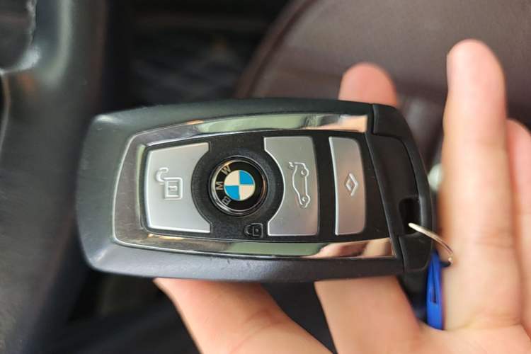 Used BMW 5 Series 2017 525Li Luxury Design Package Vehicle Key