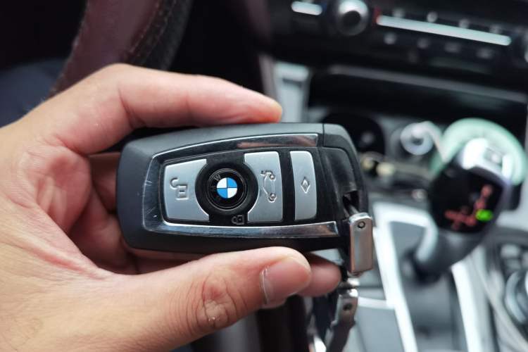 Used BMW 5 Series 2017 525Li Luxury Design Package Vehicle Key