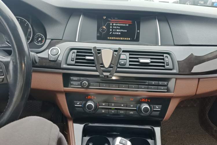 Used BMW 5 Series 2017 525Li Leading Model Audio And AC Panel