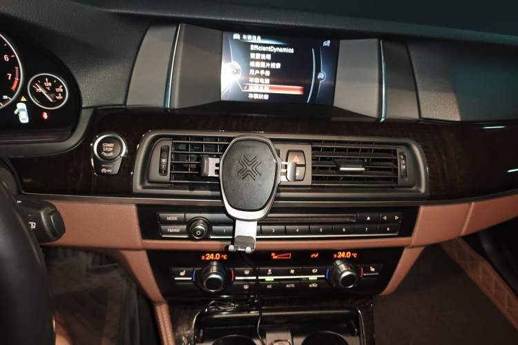 Used BMW 5 Series 2017 525Li Leading Model Audio And AC Panel