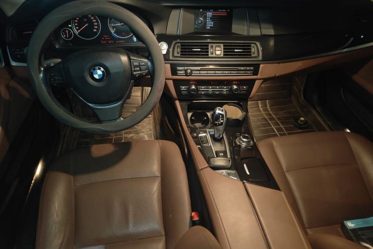 Used BMW 5 Series 2017 520Li Elegant Edition Center Console