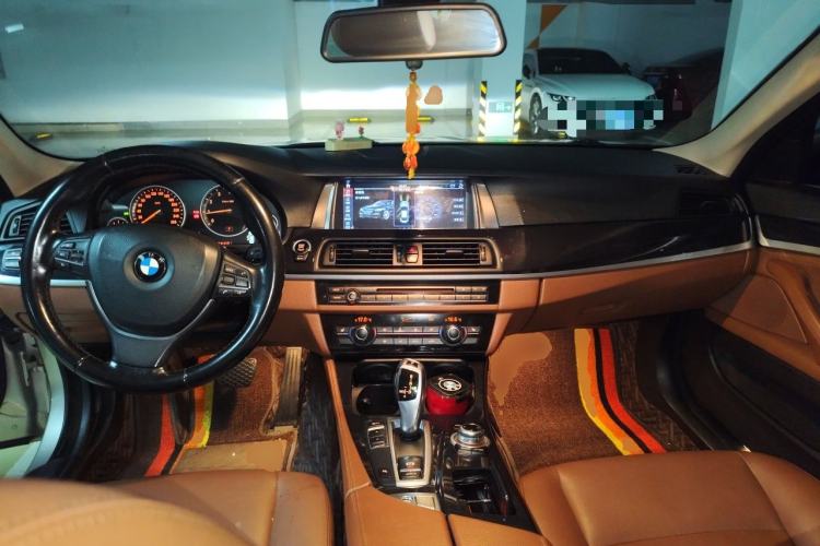 Used BMW 5 Series 2017 520Li Elegant Edition Center Console