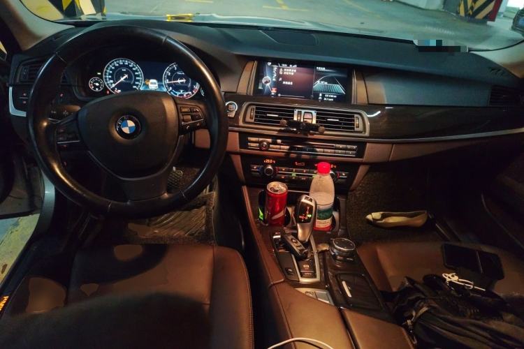 Used BMW 5 Series 2017 525Li Luxury Design Package Center Console