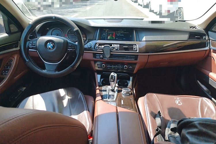 Used BMW 5 Series 2017 525Li Leading Model Center Console