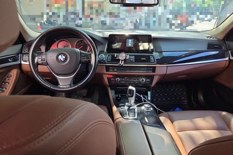 Used BMW 5 Series 2017 520Li Elegant Edition Center Console