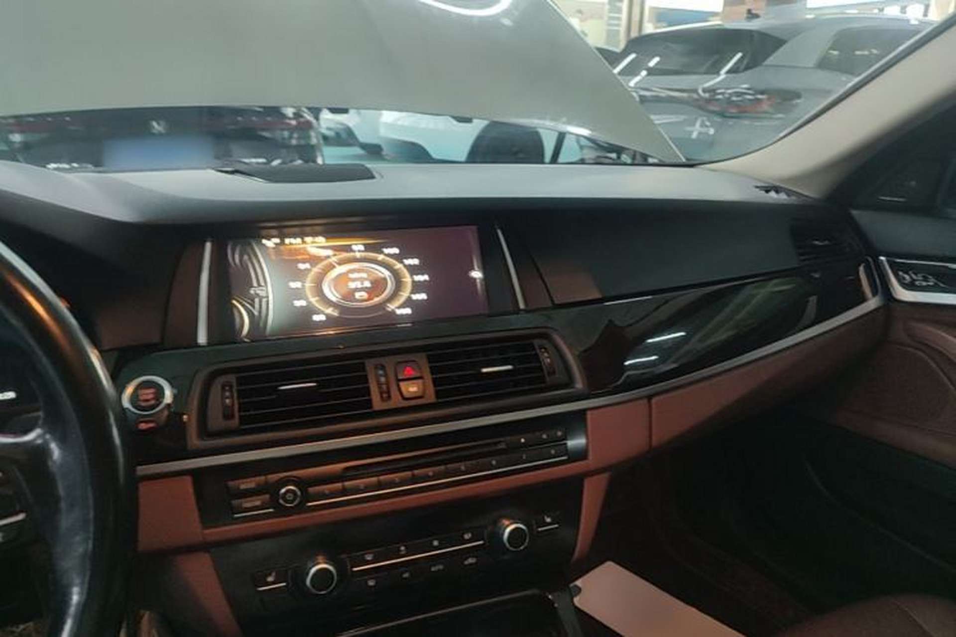 Used BMW 5 Series 2017 525Li Leading Model Center Console