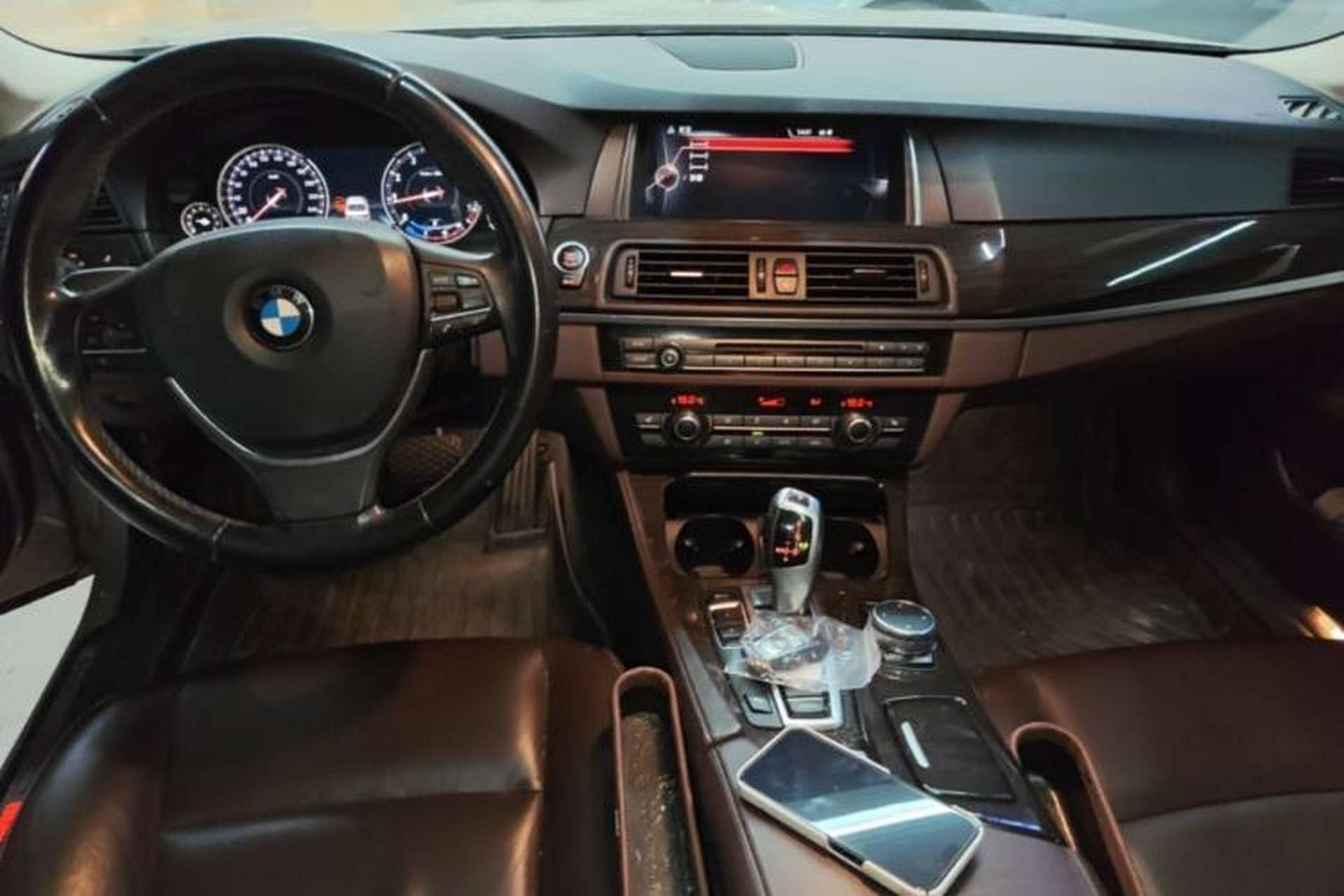 Used BMW 5 Series 2017 525Li Luxury Design Package Center Console
