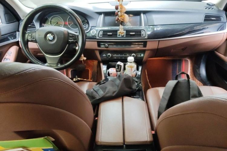 Used BMW 5 Series 2017 520Li Elegant Edition Center Console